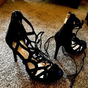 Black Jessica Simpson heels